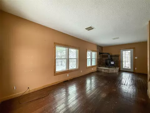 Living - 9155 Cushing, Eau Claire, MI 49111 photo 2 of 3