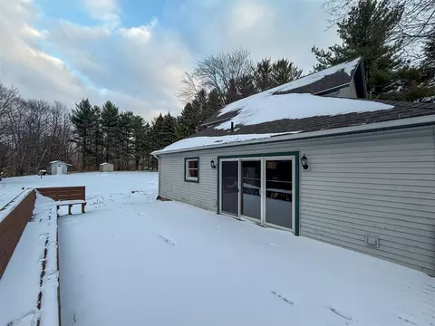 Exterior - 9155 Cushing, Eau Claire, MI 49111 photo 4 of 7