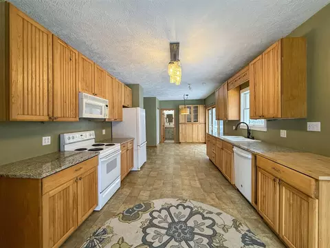 Kitchen - 9155 Cushing, Eau Claire, MI 49111 photo 1 of 4