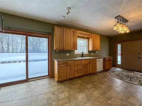 Kitchen - 9155 Cushing, Eau Claire, MI 49111 photo 4 of 4