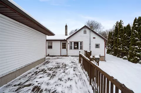 Exterior - 2942 Whitlock, Jackson, MI 49202 photo 3 of 9