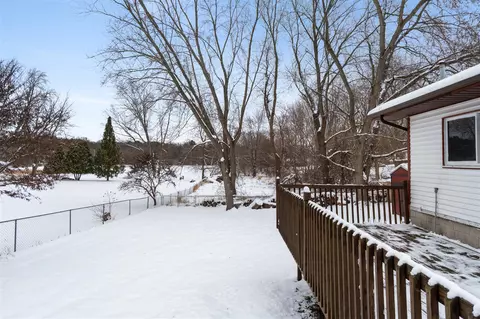 Exterior - 2942 Whitlock, Jackson, MI 49202 photo 4 of 9