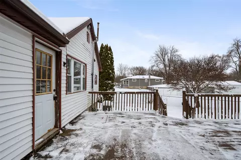Exterior - 2942 Whitlock, Jackson, MI 49202 photo 1 of 9