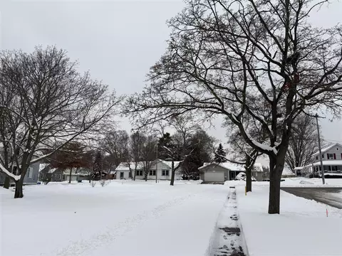 308 E Riv, Spring Lake, MI 49456