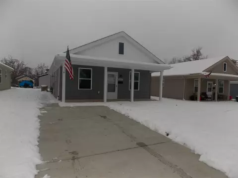 268 S S Anderson, Pontiac, MI 48342
