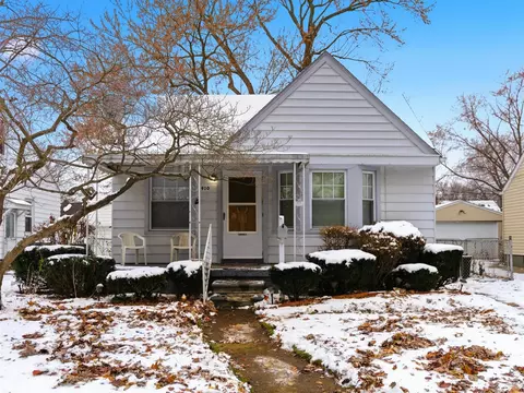 910 S Wilson, Royal Oak, MI 48067