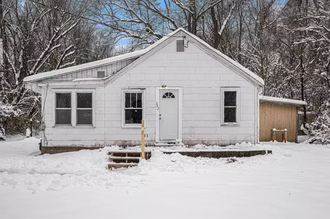 242 Higgins, Niles, MI 49120