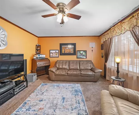 Living - 1202 Mccormick, Monroe, MI 48162 photo 1 of 4