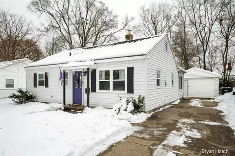 838 33rd, Wyoming, MI 49509