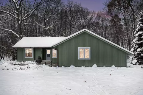3230 Woodhams, Portage, MI 49002
