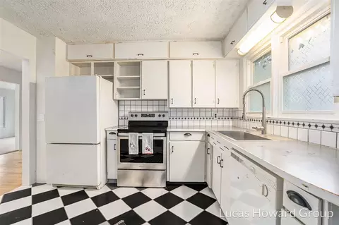 Kitchen - 305 E Pne, Fremont, MI 49412 photo 2 of 2