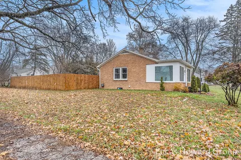 Exterior - 305 E Pne, Fremont, MI 49412 photo 5 of 7