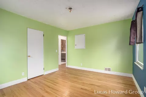 Bedroom - 305 E Pne, Fremont, MI 49412 photo 3 of 4