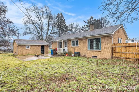 Exterior - 305 E Pne, Fremont, MI 49412 photo 3 of 7