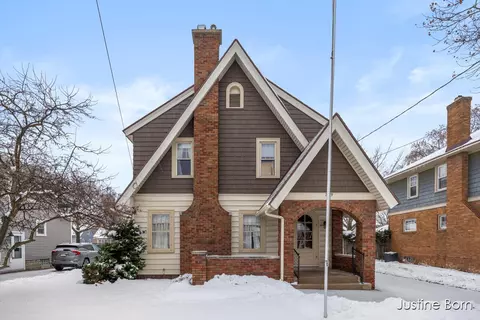 2219 Paris, Grand Rapids, MI 49507