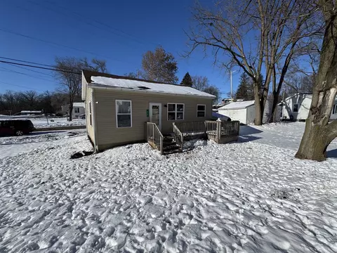 418 S Main, Leslie, MI 49251