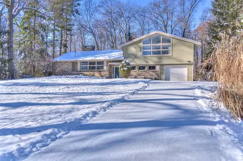 2780 Brookside, Jackson, MI 49203
