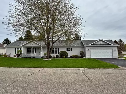 7750 Sunset Shrs, Canadian Lakes, MI 49346