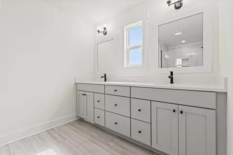Bath - 8288 Eagle Peak, Jenison, MI 49428 photo 1 of 2