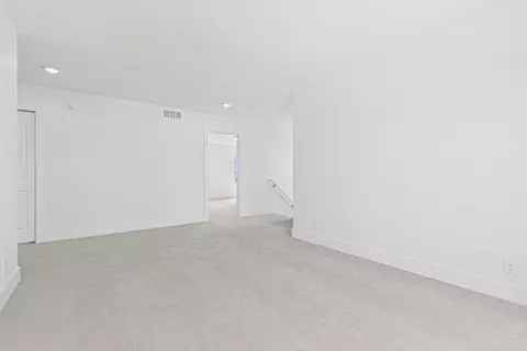 Living - 8288 Eagle Peak, Jenison, MI 49428 photo 4 of 4
