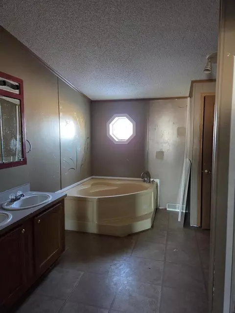 3551 N Neff, Edmore, MI 48829 photo 4
