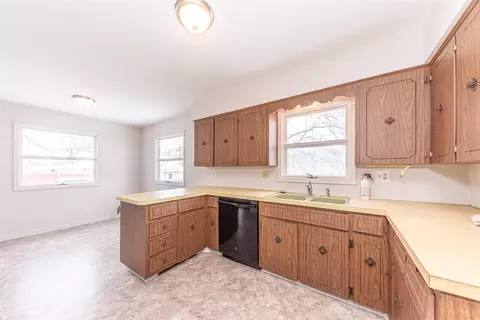 Kitchen - 701 Michigan, Monroe, MI 48162 photo 5 of 5