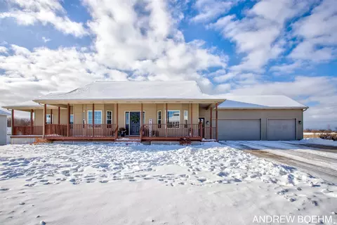 2521 Air Park, Zeeland, MI 49464