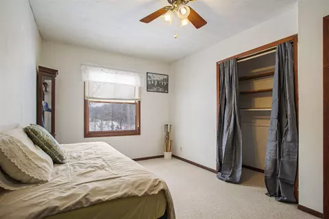 Bedroom - 8295 D, Ceresco, MI 49033 photo 4 of 6