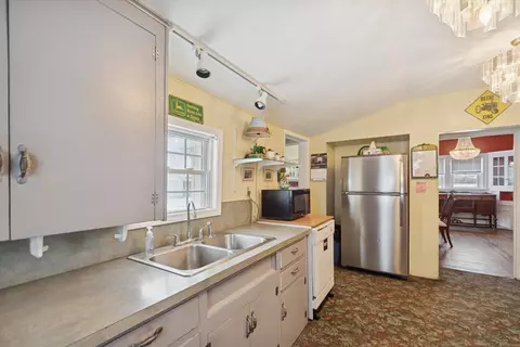 Kitchen - 3493 E Michigan, Jackson, MI 49202 photo 4 of 4