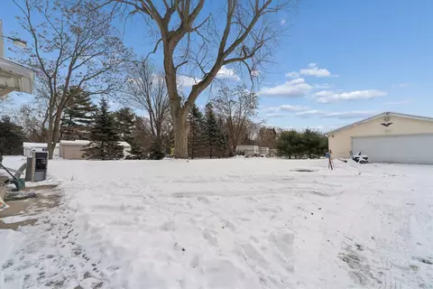 Exterior - 3493 E Michigan, Jackson, MI 49202 photo 5 of 6