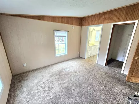 Bedroom - 13122 Riverside, Constantine, MI 49042 photo 3 of 3