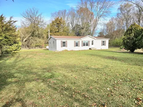 13122 Riverside, Constantine, MI 49042