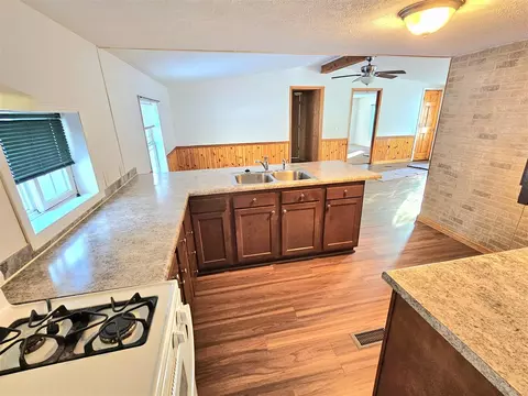 Kitchen - 13122 Riverside, Constantine, MI 49042 photo 4 of 4