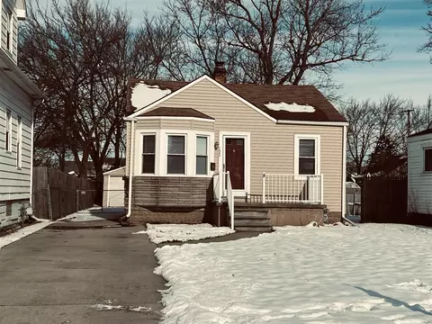 1864 Ford, Lincoln Park, MI 48146