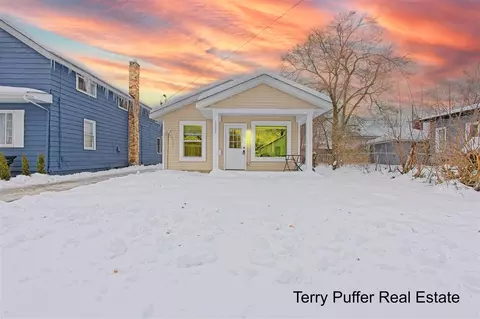 1221 Sanford, Muskegon, MI 49441