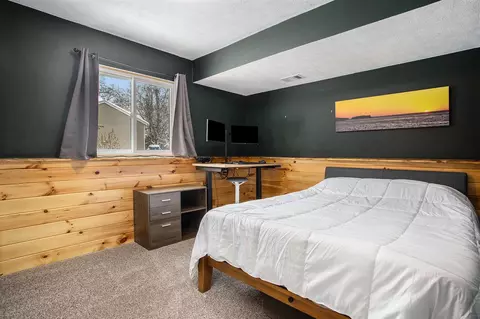 Bedroom - 970 Scenic Vw, Plainwell, MI 49080 photo 3 of 3