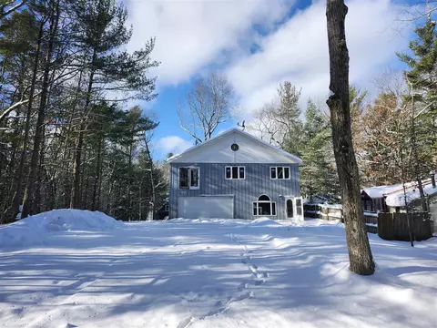 6395 S Lakeshore, Pentwater, MI 49449