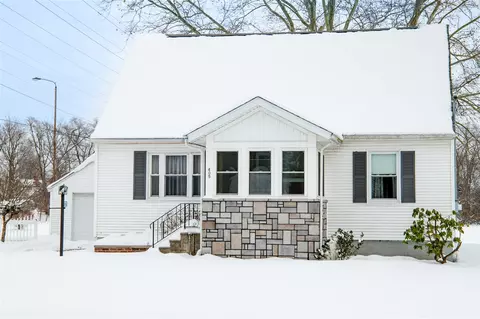 405 S Lowe, Dowagiac, MI 49047