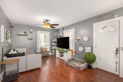Living - 406 S Webster, Jackson, MI 49203 photo 1 of 1