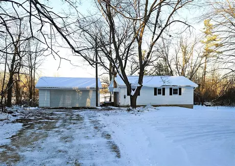 4725 E Sager, Hastings, MI 49058