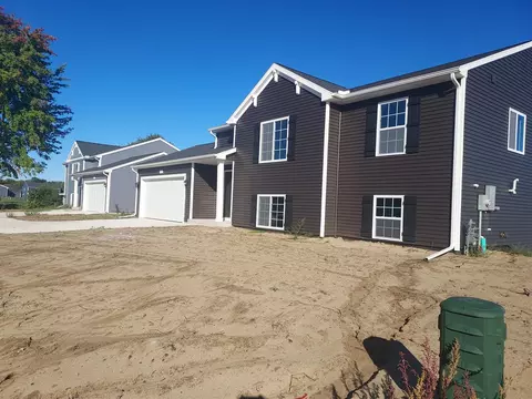 13777 Quincy, Holland, MI 49424