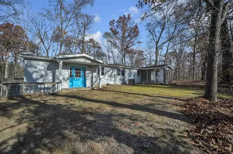 5990 Brills Lk, Jackson, MI 49201
