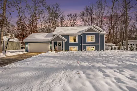 4007 Bullseye, Dorr, MI 49323