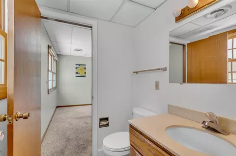 Bath - 3352 Reynolds, Jackson, MI 49201 photo 3 of 3