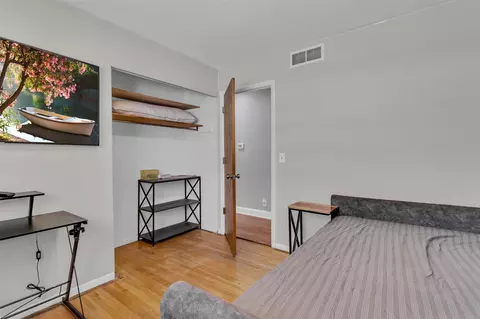 Bedroom - 3352 Reynolds, Jackson, MI 49201 photo 1 of 7