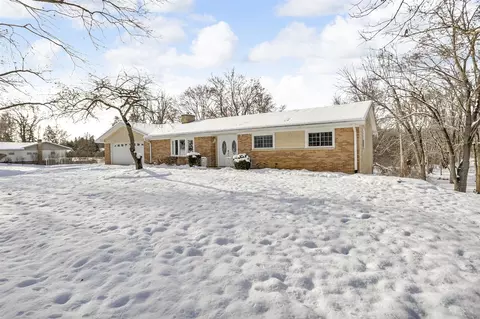 Exterior - 3352 Reynolds, Jackson, MI 49201 photo 4 of 5