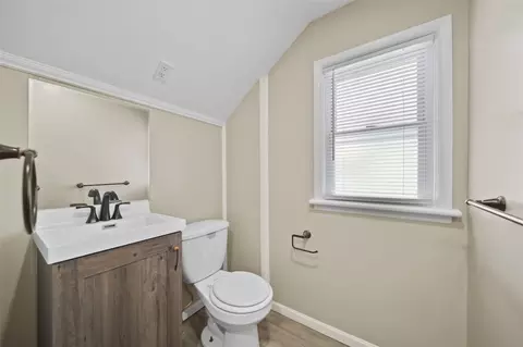 Bath - 407 S West, Jackson, MI 49201 photo 3 of 3