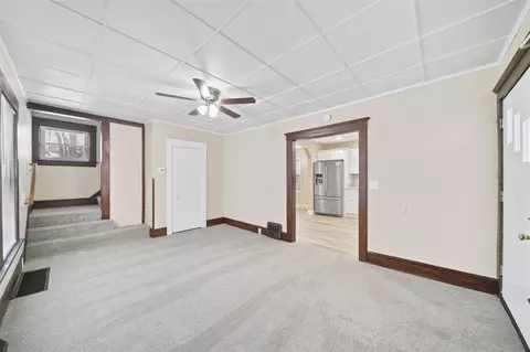 Living - 407 S West, Jackson, MI 49201 photo 3 of 4