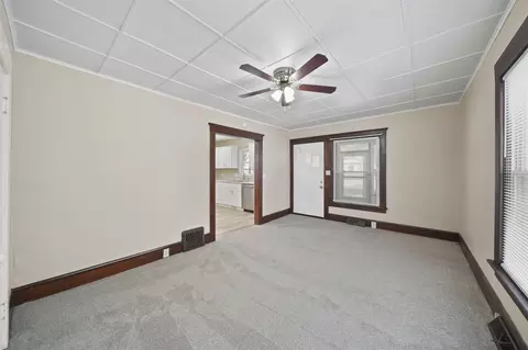 Living - 407 S West, Jackson, MI 49201 photo 2 of 4