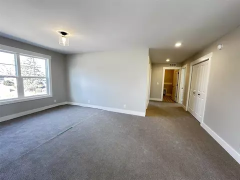 Bedroom - 562 Lincoln Lawns, Walker, MI 49534 photo 3 of 6